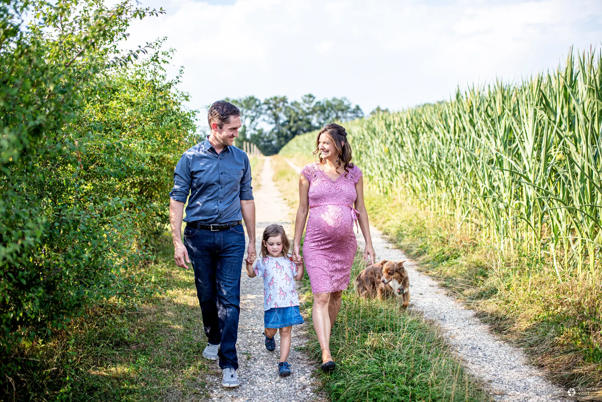 Sarah mit Familie - Babybauchfotos von Andreas Vogt - Fotograf aus Aalen