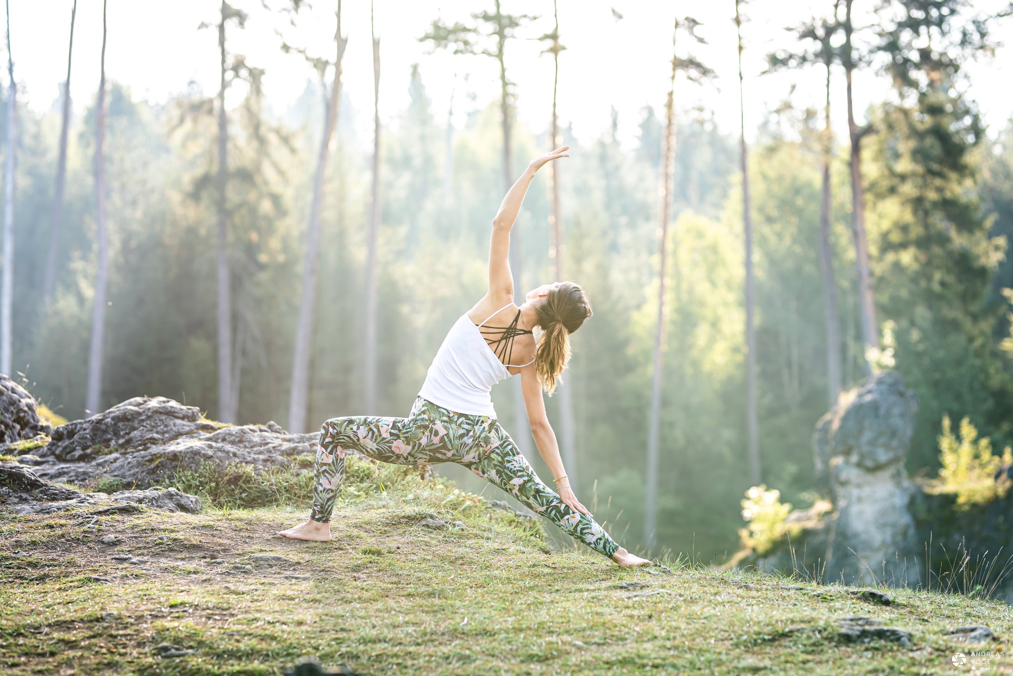 Yoga-Fotoshooting mit Clara im Wental - Fotograf Andreas Vogt aus Aalen