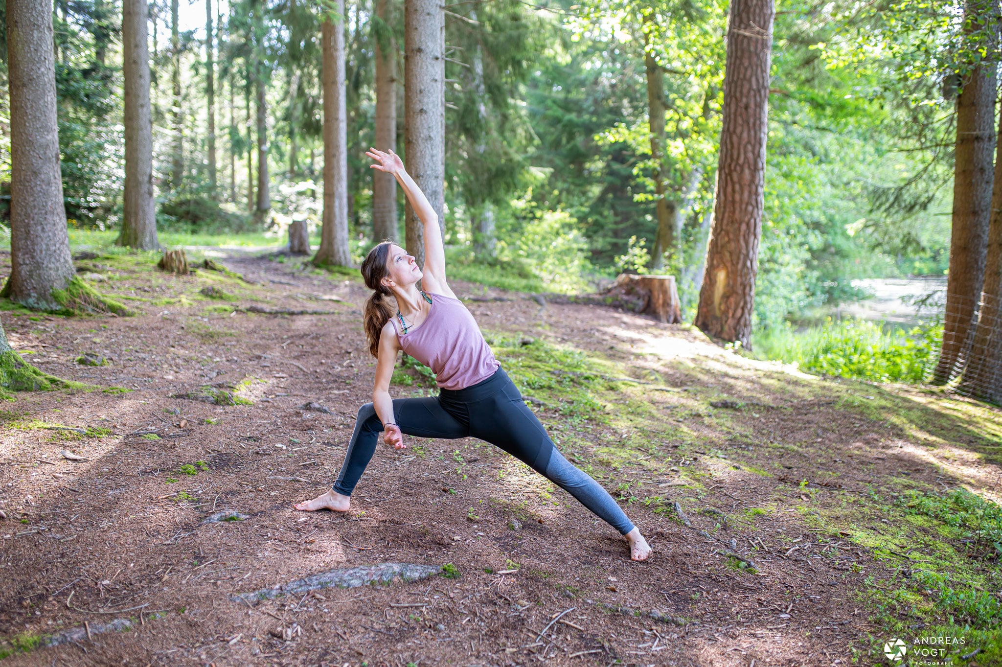 yoga-fotos-im-wald-clara-see-30-fotograf-andreas-vogt-aalen