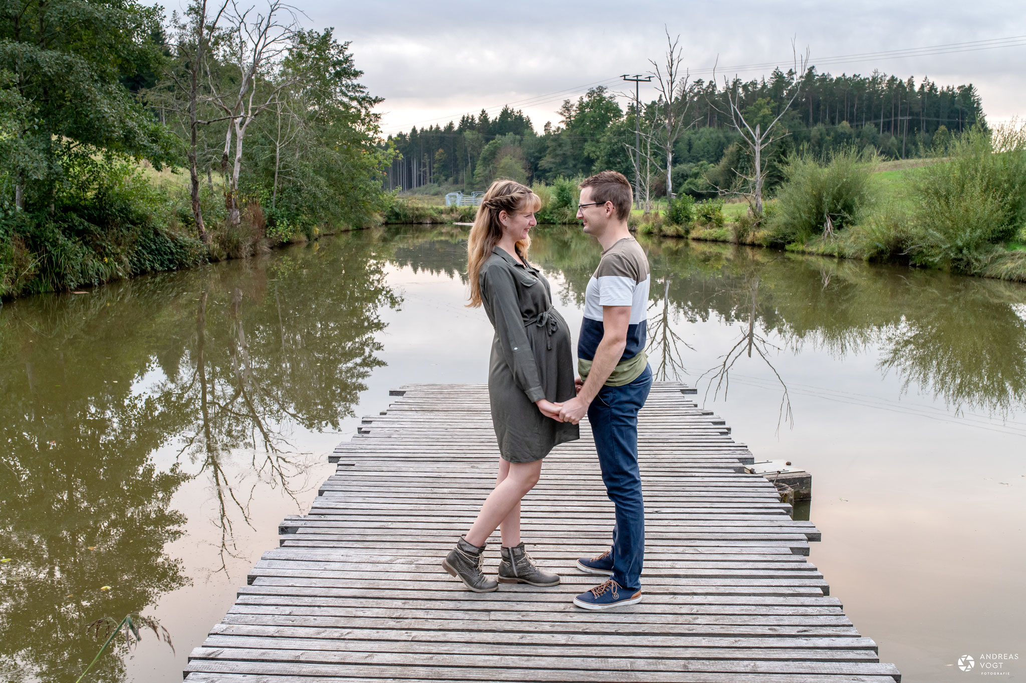 babybauchfotos-in-ellwangen-carmen-und-robert-04-fotograf-andreas-vogt