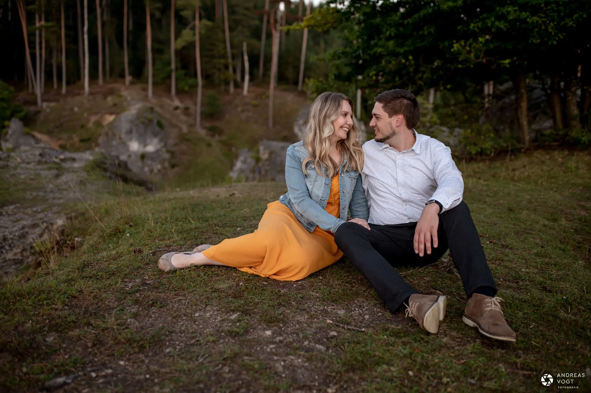 Romantisches Paarfoto mit Lena und Markus - Fotograf Andreas Vogt aus Aalen
